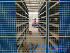 供应鸿升车间隔离网，草坪护栏网，批发市场隔离网图3