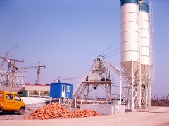 75型混凝土搅拌楼www.bfhyjt.com图1