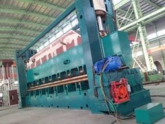 大型船用卷板机图1