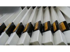 弹性柱式轮廓标图1