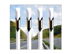 PVC柱式轮廓标厂家图1