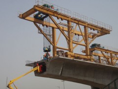 JDL型节段梁架桥机图1