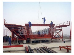 供应箱梁模板图1