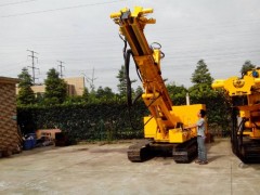 锚固钻机、跟管钻机、液压钻机、气动钻机气动冲击钻履带钻机图1