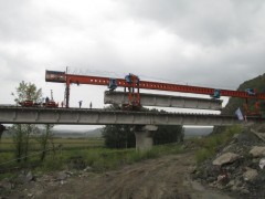 山东济南120吨架桥机出租【新东方起重】图1