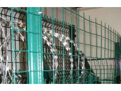 电焊卷网隔离栅图1