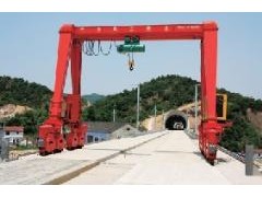 铺板起重机图1