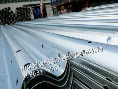 交通设施护栏板图1