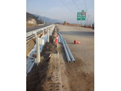 安徽高速公路交安工程国省道波形护栏安装农村公路防护栏施工图3