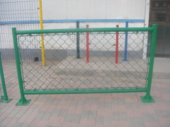 厂家直销球场护栏体育场护栏蓝球场护栏隔离栅足球场护栏图3