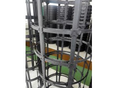 土工格栅、土工格室、土工布、土工膜、复合土工膜、三维网垫等图3
