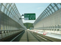 专业生产护栏网，隔离栅，声屏障，隔音墙图1