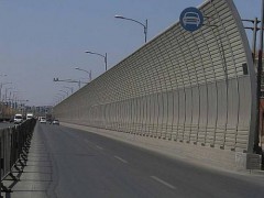 弧形式声屏障 高速公路铁路高架轻轨隔音降噪声屏障图3