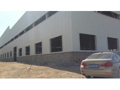 钢结构楼房、厂房、工程围挡、彩钢房、加工、安装图1