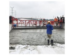 高铁箱梁专用整平机 轨模式混凝土摊铺机 悬挂式梁场整平机厂家图1