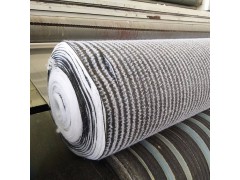 膨润土防水毯厂家直销 垃圾填埋人工湖GCL纳基覆膜防水毯图1