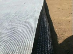 膨润土防水毯厂家直销 垃圾填埋人工湖GCL纳基覆膜防水毯图3