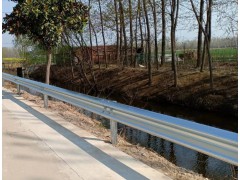 【全国接单】☞公路波形护栏，镀锌护栏，喷塑护栏图1