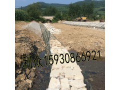 雷诺护垫在河道中的应用图2