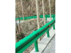 专业生产高速波形护栏及护栏配件等产品图1