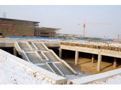 911聚氨酯防水涂料湿固化无接缝橡胶防水涂层图1