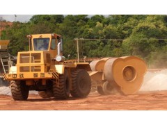 冲击碾压、冷再生、路拌机、水泥撒布车、压路机图1