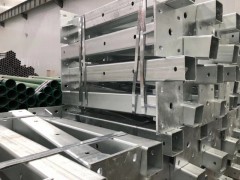 三横梁四横梁，免焊防阻块，标志杆焊接，护栏立柱供应图3