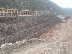 河堤护河高尔凡格宾网@生态治理格宾网挡墙图1