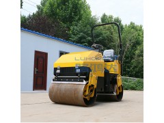 修边压实用这个小2吨全液压座驾压路机非常好用图1