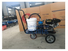 路面标线工程就选用这台冷喷划线机图1