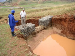 覆塑pvc格宾网直立式挡墙规格图3