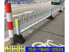 道路护栏 锌钢交通围栏 深圳m型市政护栏图1