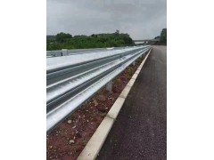按需定制 波形护栏配件 国道省道山路公路安装 热镀锌防撞耐磨图1