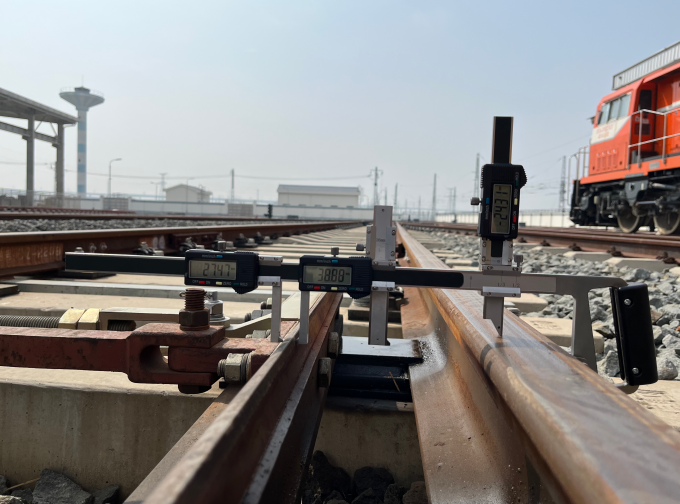 道岔尖基轨磨耗测量仪-2