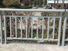 桥梁河道护栏河堤防撞栏杆公园景观防护栏道路围栏隔离栏厂家图1