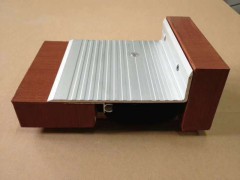 定制变形缝金属盖板河北海达变形缝伸缩缝图1