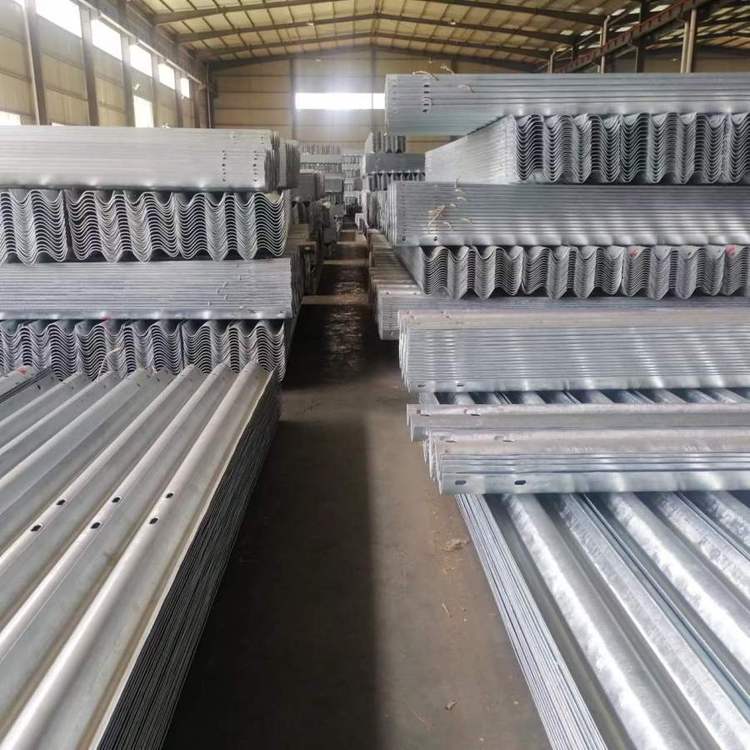 高速公路波形护栏 热镀锌乡村道路护拦板双波三波银色加厚防撞护栏图4