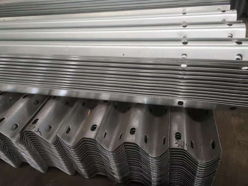 贵达高速公路中分带波形护栏 专业生产加工 可选高度图4