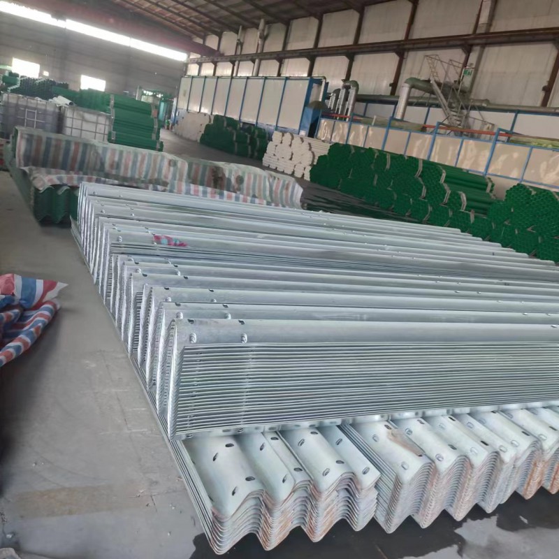 护栏立柱贵达交通设施 耐高温耐磨 规格齐全发货速度快图5