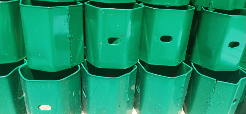 高速公路波形护拦板大量供应两波三波立柱柱帽方阻块图3