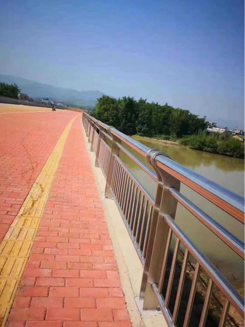 铝合金桥梁护栏生产 高价桥人行道防撞栏 杆 规格齐全 交货期快图4