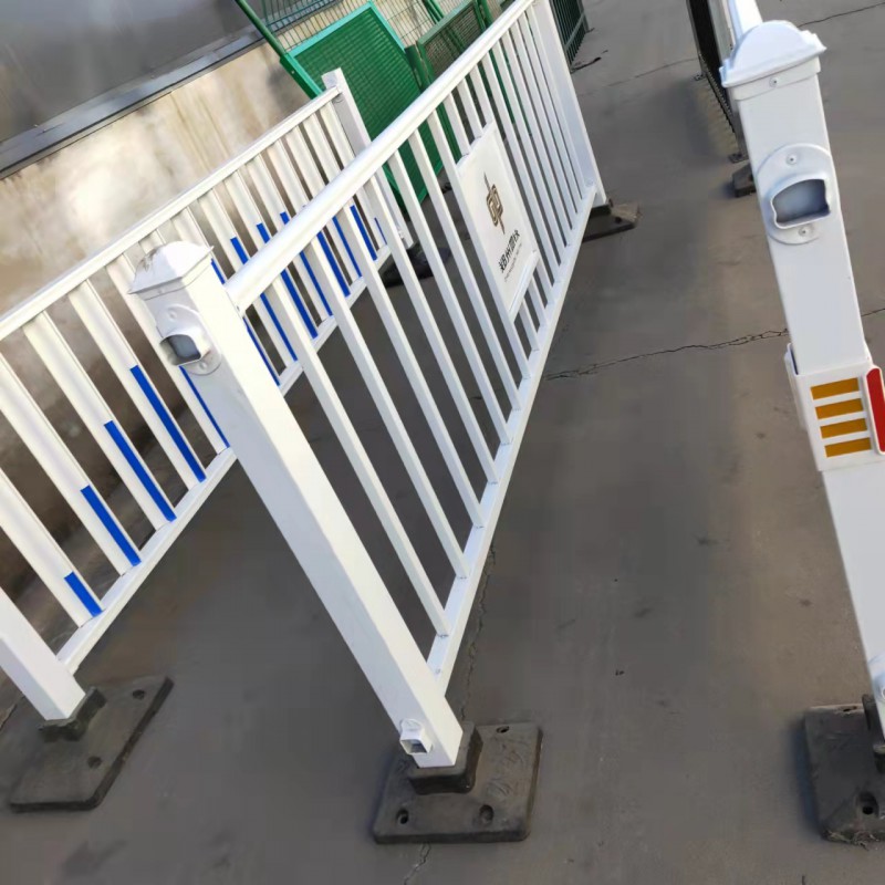 使用寿命长 发货速度快道路行政隔离栏 规格齐全图3