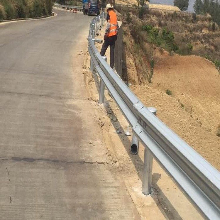 贵达波形护栏 喷塑600g  3.0mm支持定制 型号4230*310*85按需求定制图5