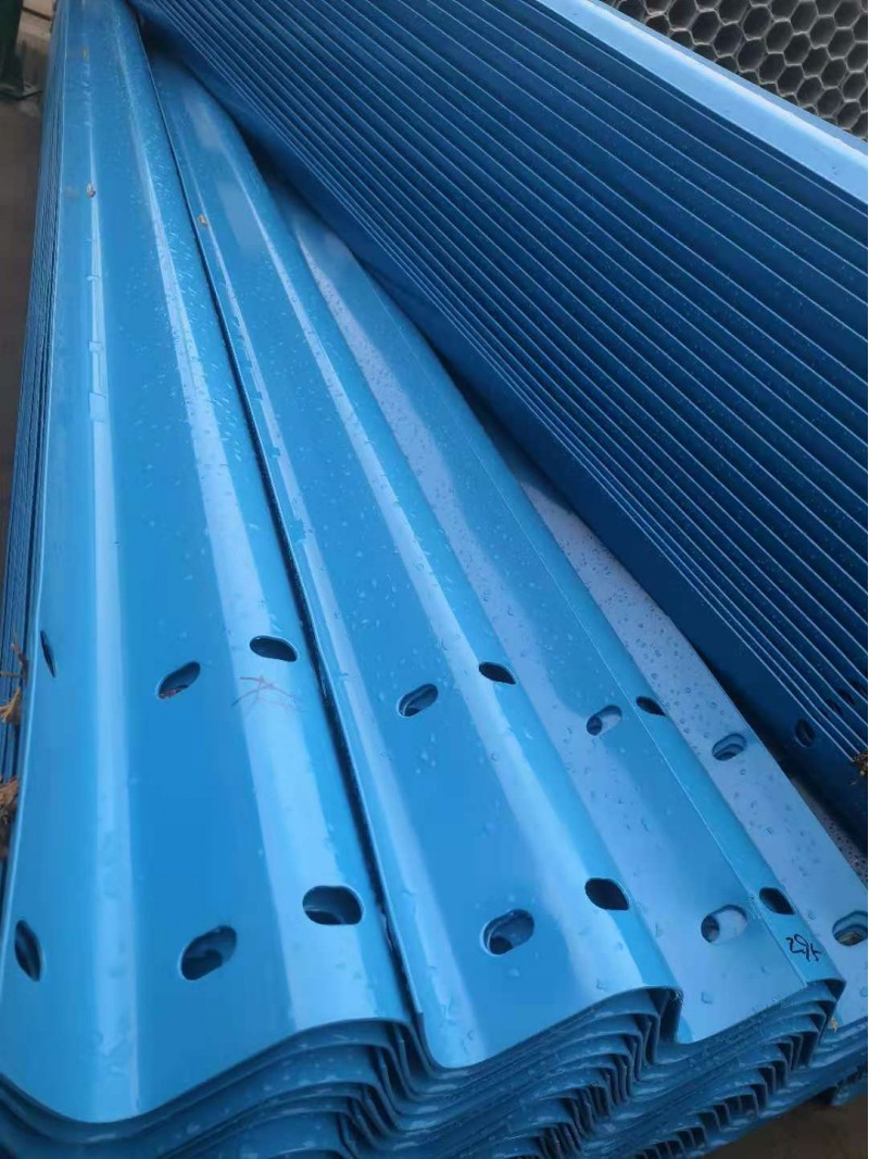 多孔加强版 专业波形护栏版 贵达供应 耐腐浊易清洗图4