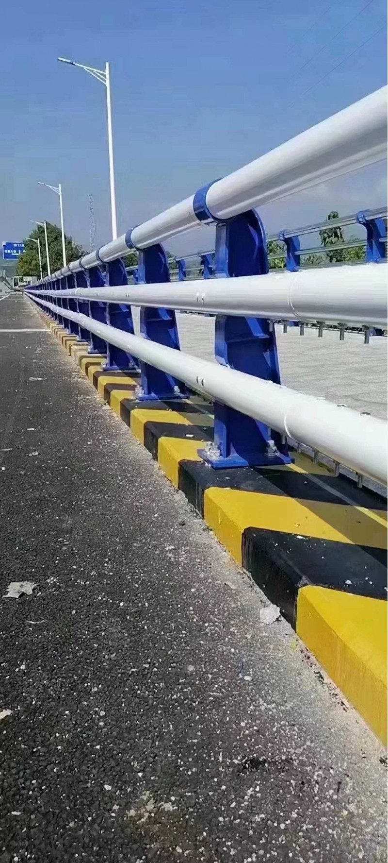 河道护栏 不锈钢桥梁景观 护栏 复合管栏杆 厂家定制贵达图3