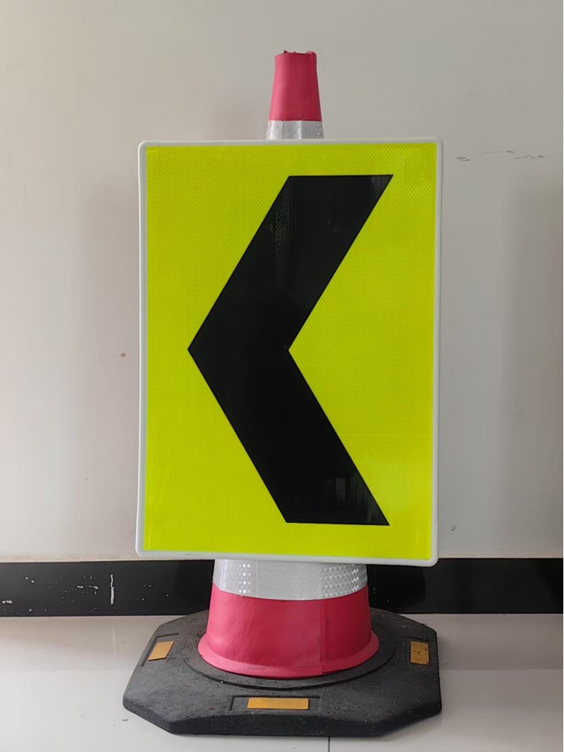 交通设施路锥防撞桶水马隔离墩护栏图4