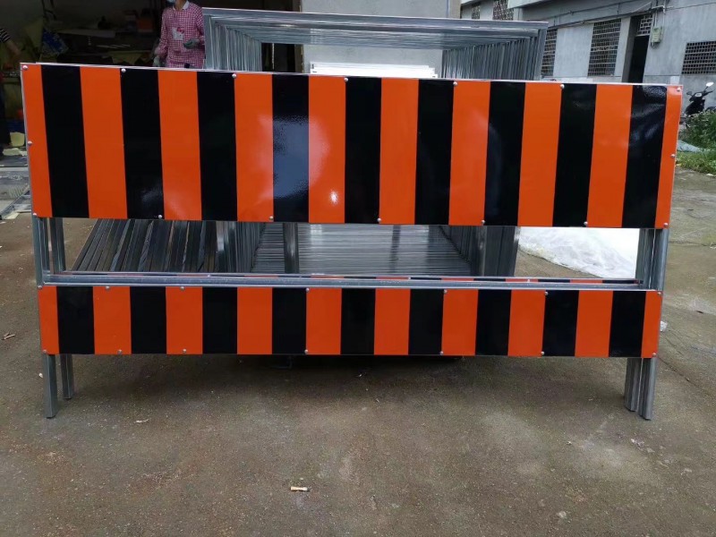 交通设施路锥防撞桶水马隔离墩护栏图7