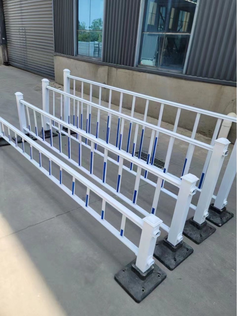 交通设施路锥防撞桶水马隔离墩护栏图9