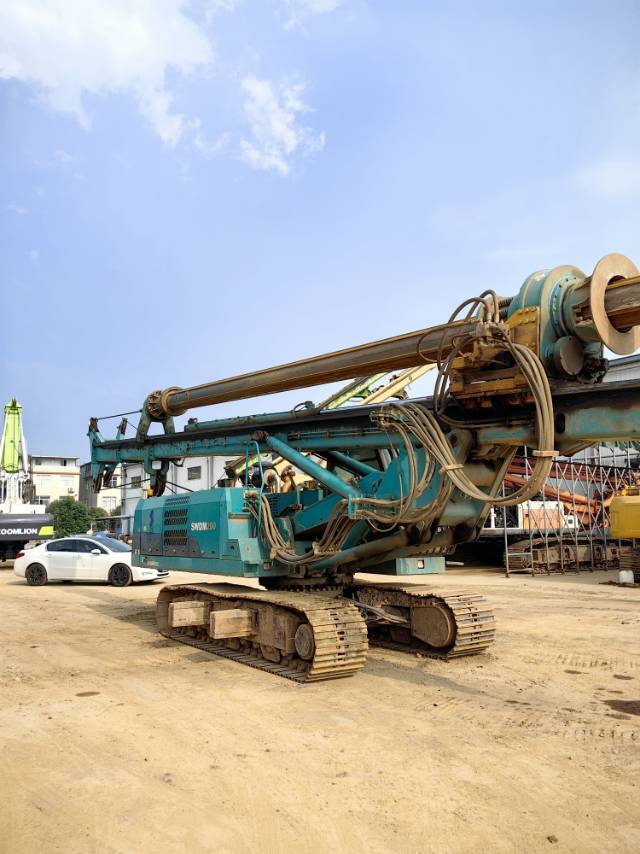 进场机械起重机、旋挖钻机、图6